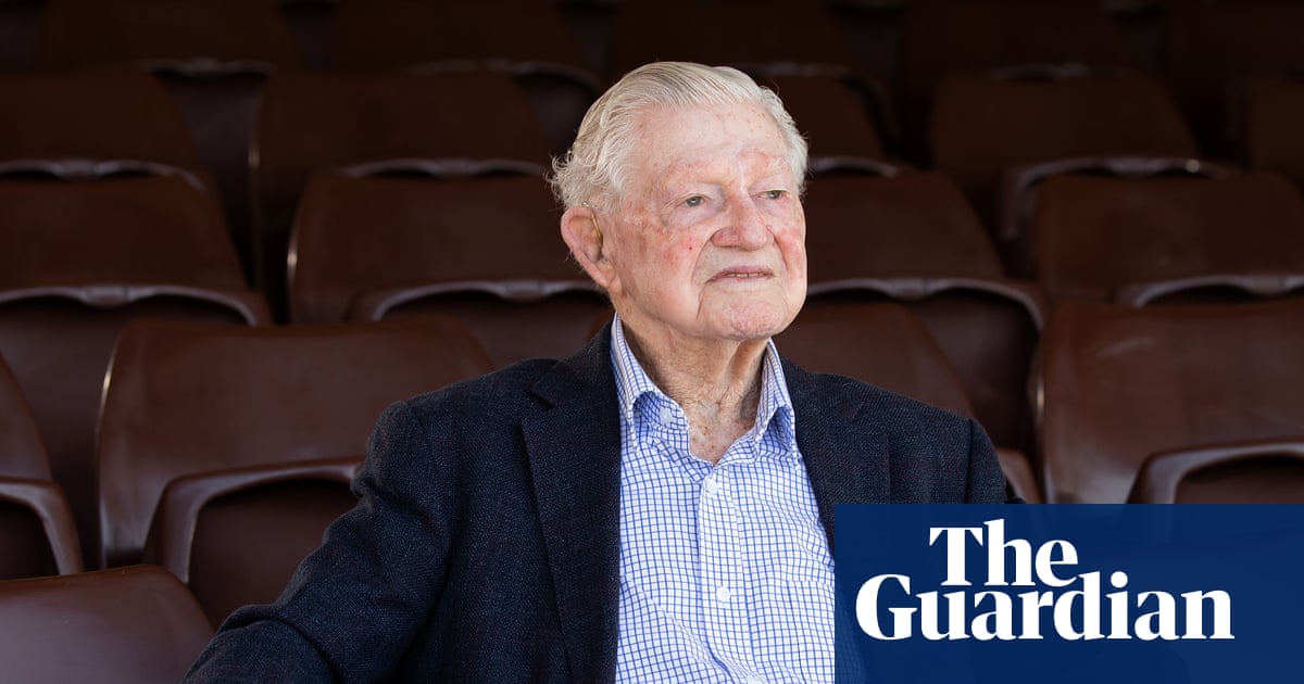 I wish I'd faced these poor modern teams': world's oldest living Test cricketer on decline in standards