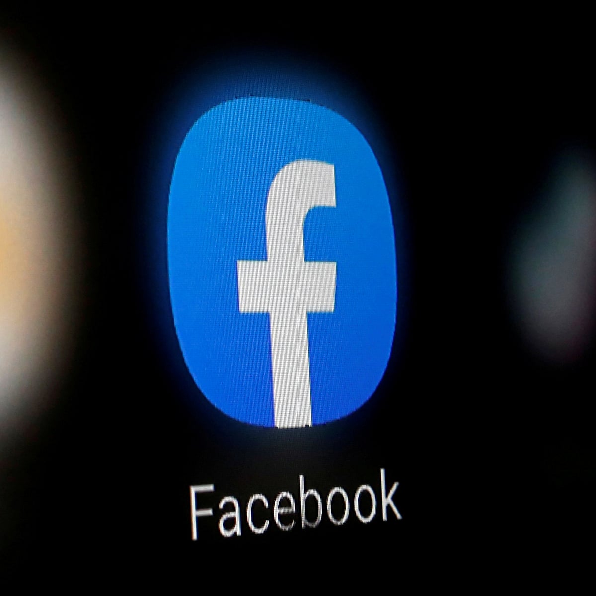 Facebook Removes Trump Campaign Ads With Misleading Claims About Refugees Technology The Guardian