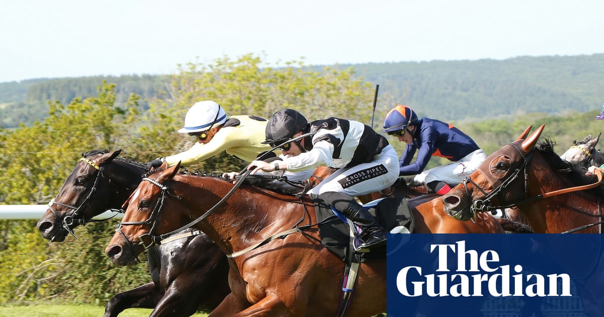 British trainers warned to be vigilant amid surge in cases of equine flu