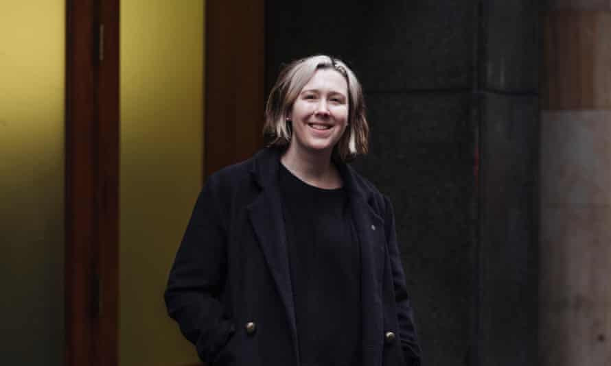 Chân dung Heidi Nicholl