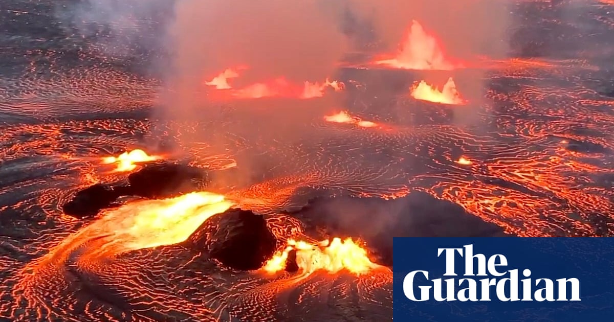Hawaii's Kilauea volcano spectacularly erupts after three-month slumber - video