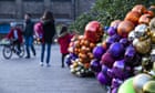 Elbow bumps and open windows: UK scientific advisers' Christmas tips