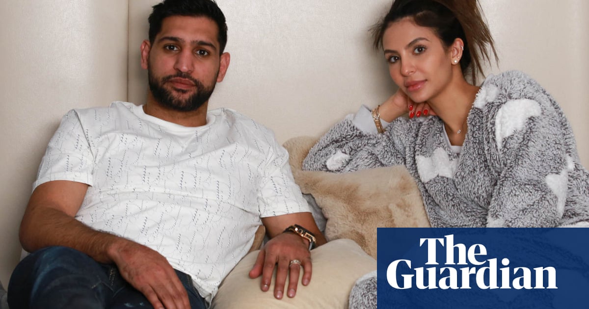 ‘We’re safe’: Amir Khan describes being robbed at gunpoint while with wife