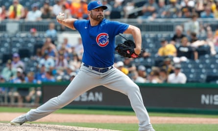 Chicago Cubs relief pitcher Michael Fulmer pitches