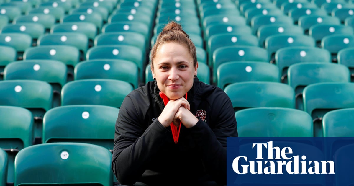 ‘It’s like walking through stinging nettles’: Sara Cox on her trailblazing rugby career