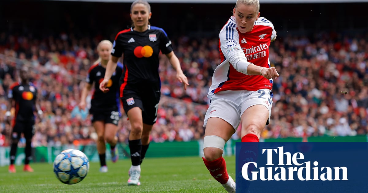 Arsenal gunning to overhaul mighty Lyon and reach Champions League final