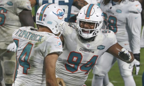 Fitzpatrick's three TDs lead Miami Dolphins to easy win over Jacksonville, NFL