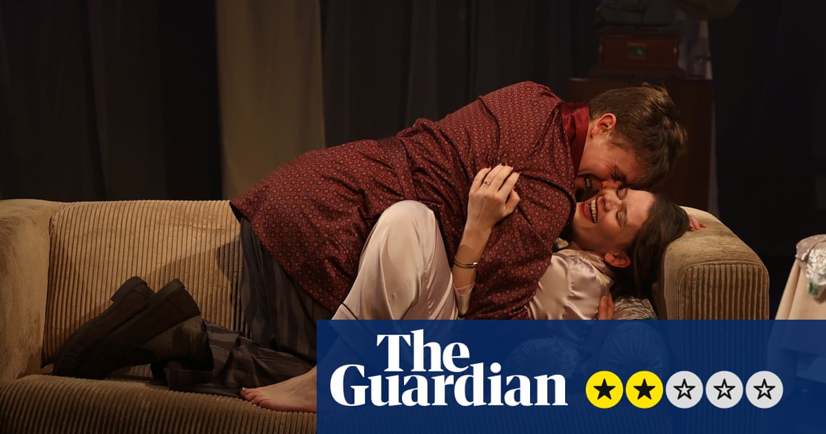 Private Lives review – fizzing chemistry boils over into something more ugly in Noël Coward revival