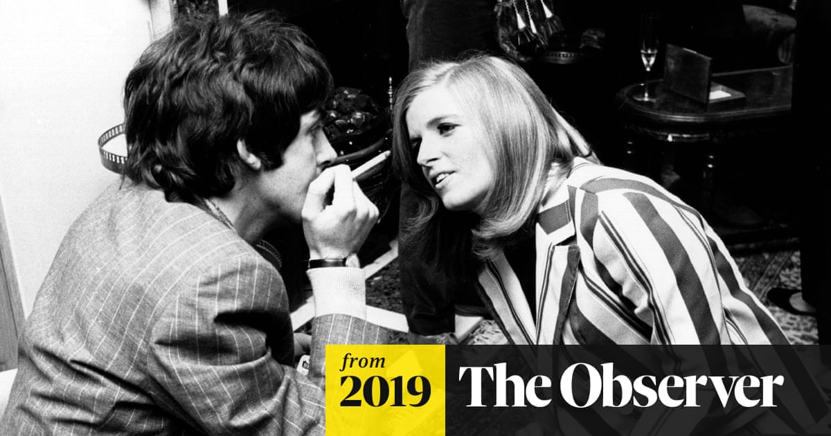 did linda mccartney smoke cigarettes I think then everyone was bitching her out but now a lot of people look to her as ahead of her time and revolutionary. Or with her style, people would make fun Paul McCartney Smokes at a