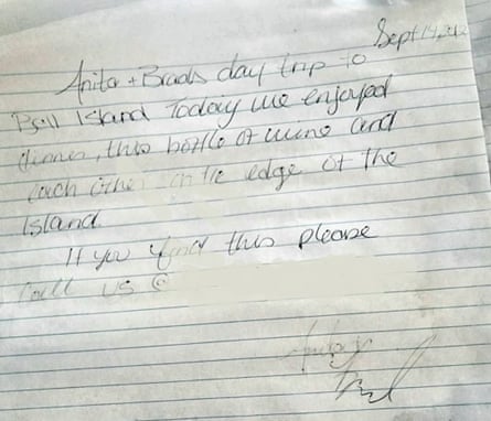 The note inside the bottle