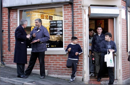 Jack Straw talking to people outside a kebab takeaway shop
