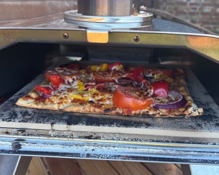 Testing pizza ovens Vonhaus