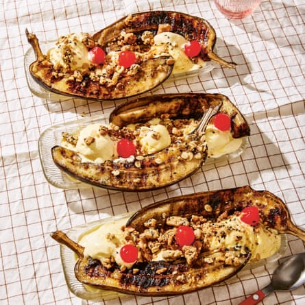 Barbecue banana split.