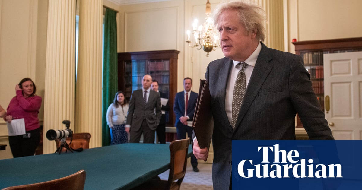 No 10 hints Johnson will increase number of women in cabinet
