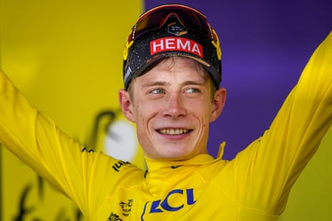 Denmark's Jonas Vingegaard retains the yellow jersey with a 17-second lead over his Slovenian rival Tadej Pogacar.