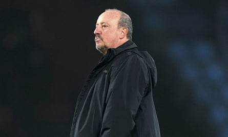 Rafa Benítez on the touchline