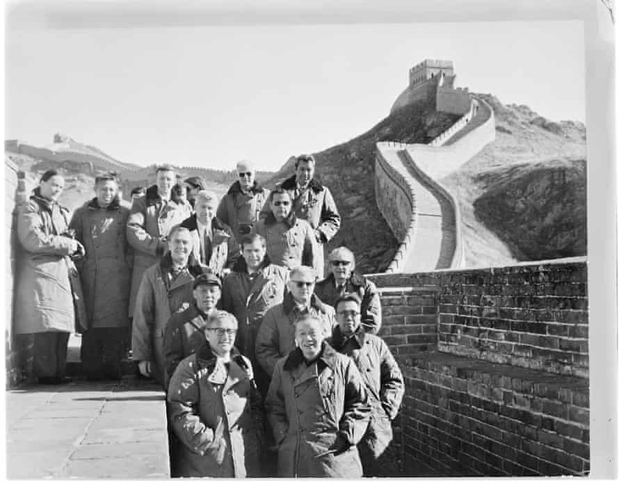 Dwight Chapin y su equipo en la Gran Muralla China