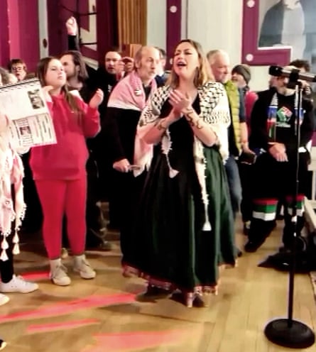 Charlotte Church sang at the concert organized for the benefit of Palestine.