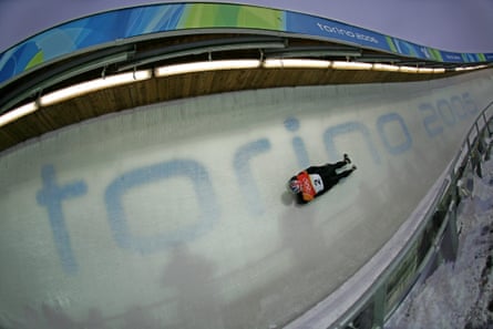 Kristan Bromley, de Grande-Bretagne, en action lors de l'épreuve de skeleton aux Jeux olympiques d'hiver de Turin en 2006.