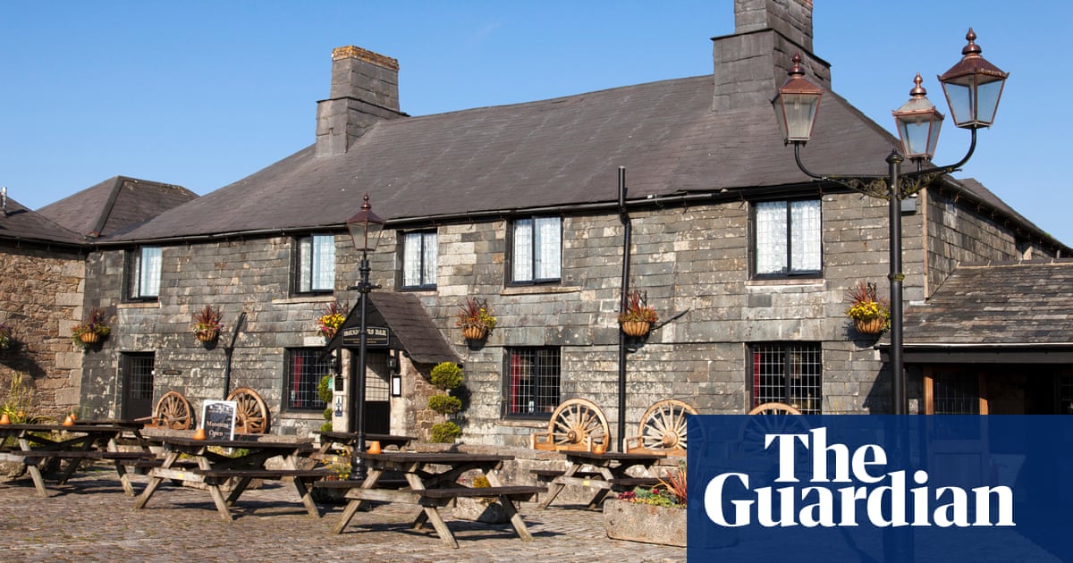Jamaica Inn calls time on 100 years of hunts meeting on its land
