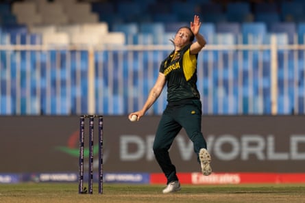Megan Schutt bowls against Sri Lanka.