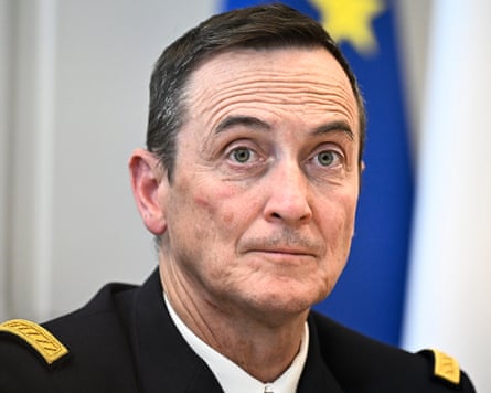 عکس نمای نزدیک از فابیان ماندون