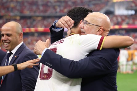 Luis de la Fuente embraces Mikel Merino