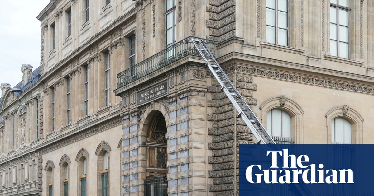 Two more suspects charged over Louvre heist taking total to four