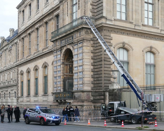 Two more suspects charged over Louvre heist taking total to four
