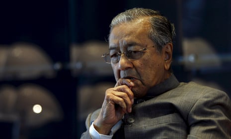 Malaysia’s former prime minister Mahathir Mohamad has called on Najib Razak to step down following allegations of corruption.