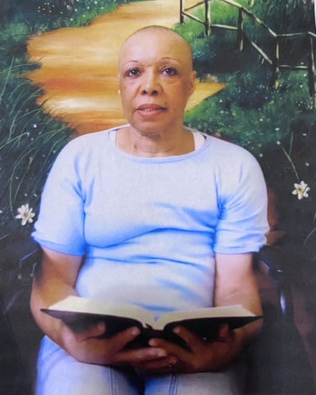 Patricia Wright, a prisoner at the California Institution for Women, is battling terminal cancer.