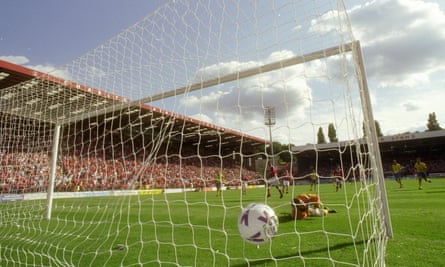 Clive Mendonca of Charlton Athletic scores from the penalty spot on the opening day of the 1998-99 Premier League season.