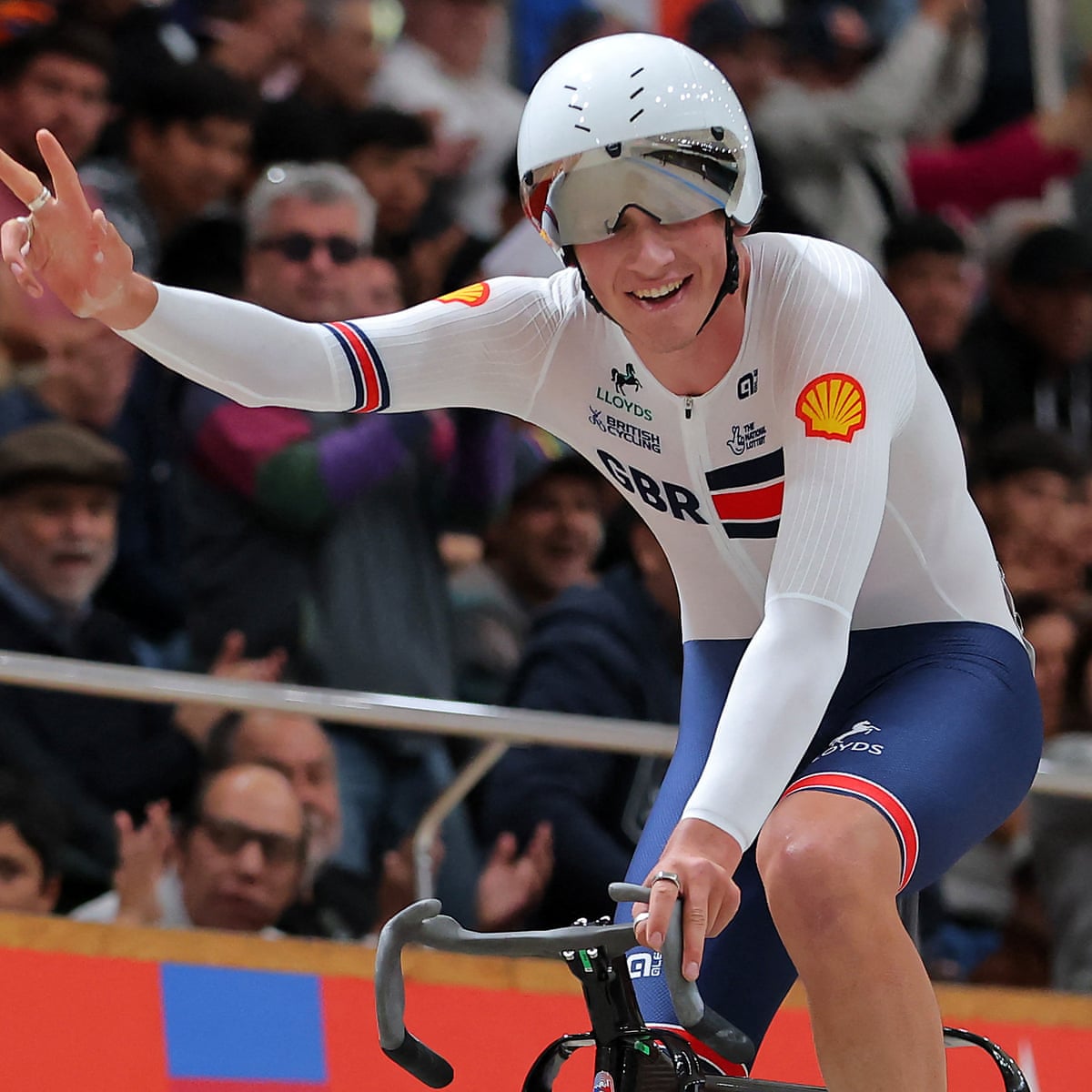 Tarling and Charlton grab GB's first golds at Track World Championships | Cycling | The Guardian