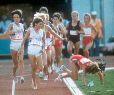 Mary Decker falls over in the women’s 3,000m final at the 1984 Olympic Games in Los Angeles