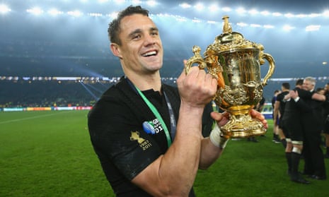 Dan Carter with the World Cup in 2015