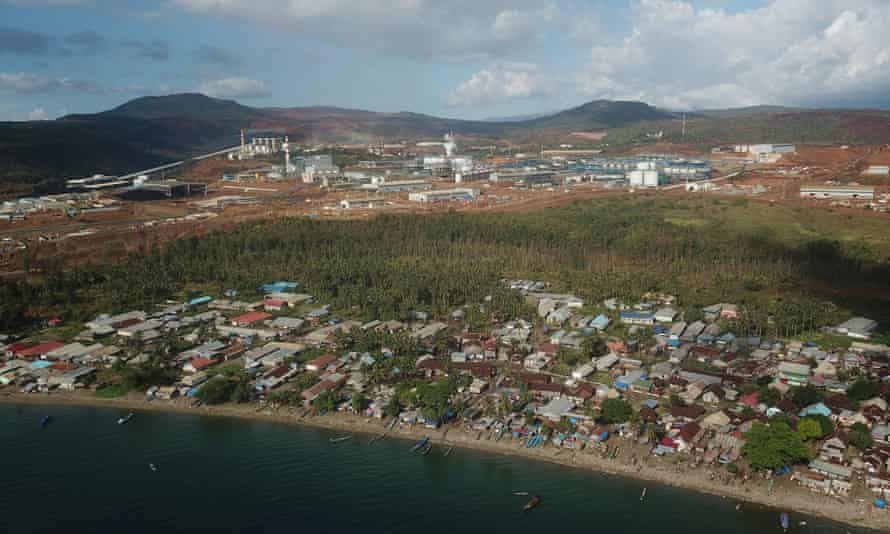 Land and forest around the Kawasi village have been occupied by the mining company.