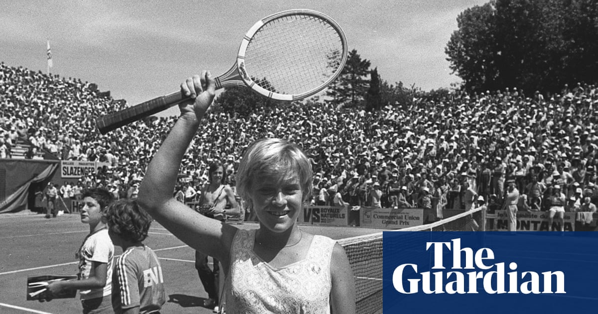 ‘She could beat anyone’: 50 years on from Sue Barker’s French Open triumph
