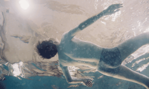 SWIMMERS Larry Sultan ラリー・サルタン 泳ぐ人 Larry Sultan's painterly photographs of swimmers