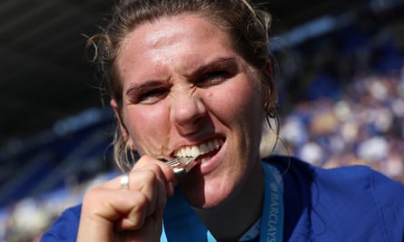 Millie Bright sebagai unggul di belakang untuk Chelsea.