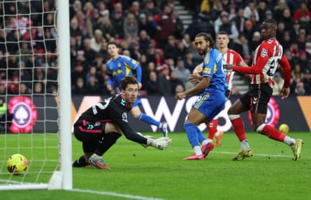 Dominic Calvert-Lewin scores Leeds’ equaliser