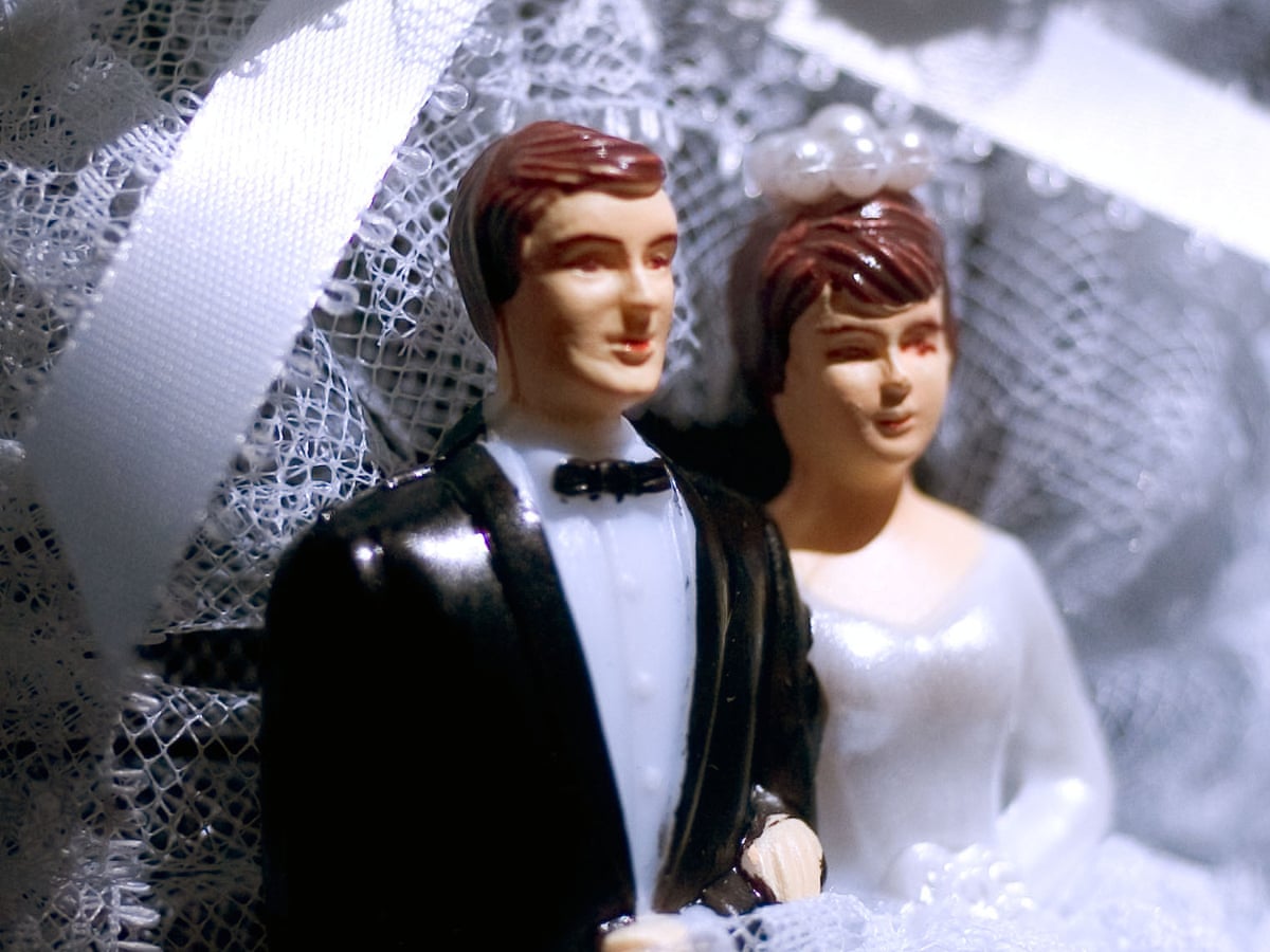 Ugly Wedding Cake Toppers ugly-wedding-cake-toppers