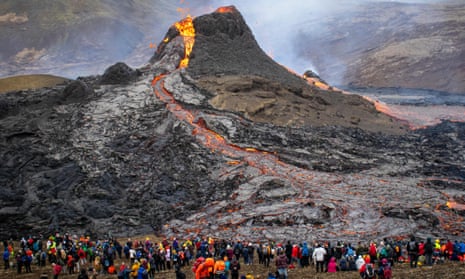 Fagradalsfjall volcano erupting