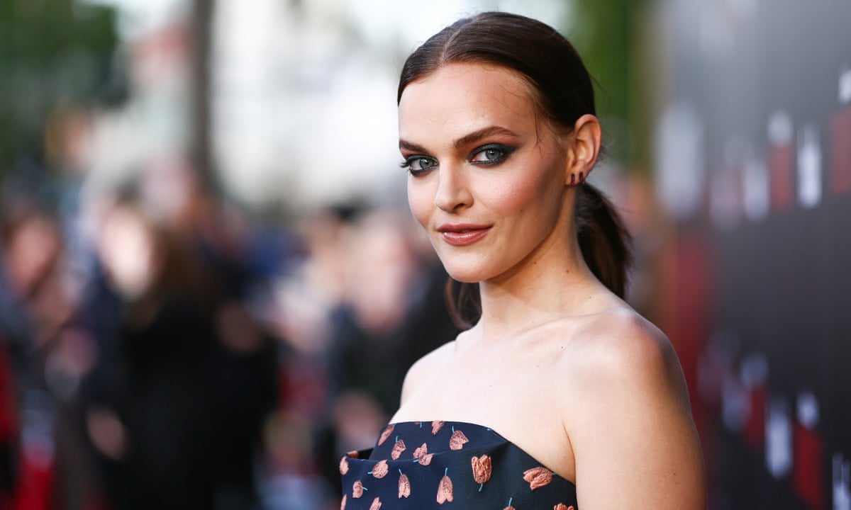 The Handmaid's Tale stars on playing Janine and Serena Joy: 'I wanted to give Offred a hug' | The Handmaid's Tale | The Guardian The Handmaid's Tale stars on playing Janine and Serena Joy: 'I wanted to give Offred a hug' | The Handmaid's Tale | The Guardian