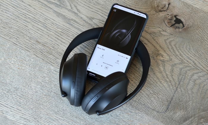 komplet Autonom gå på arbejde Bose Noise Cancelling Headphones 700 review: less business, more modern  design | Headphones | The Guardian