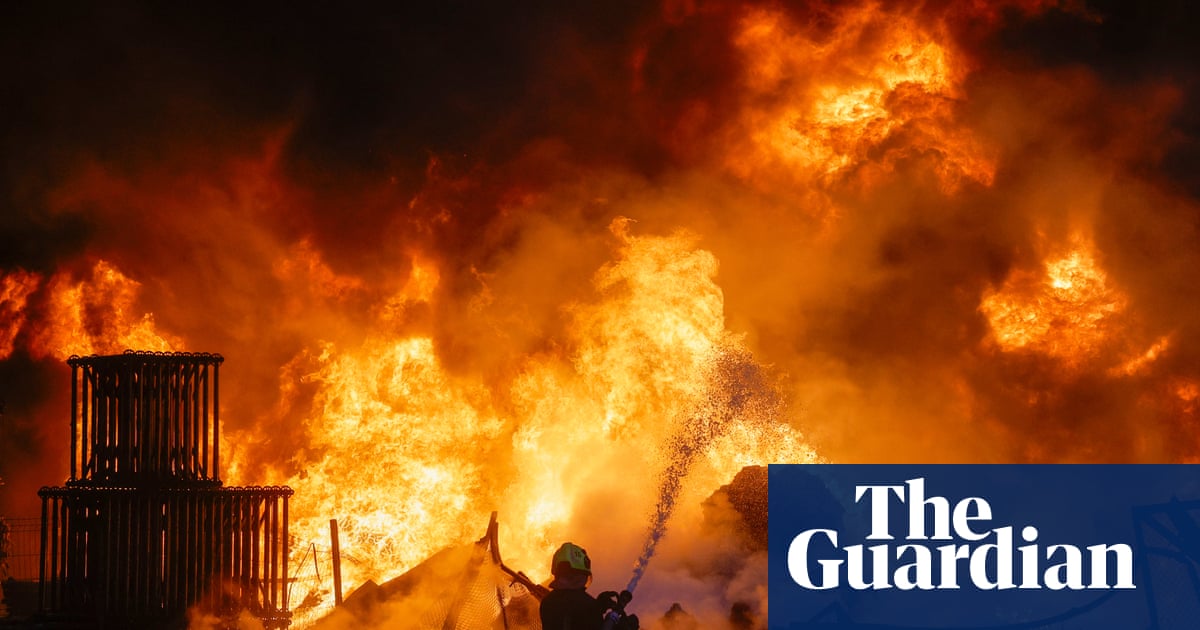 'Everything flew': Ukrainians describe Russian attack on apartment block