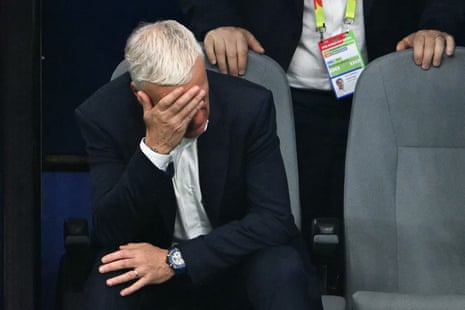 O técnico da França, Didier Deschamps, reage