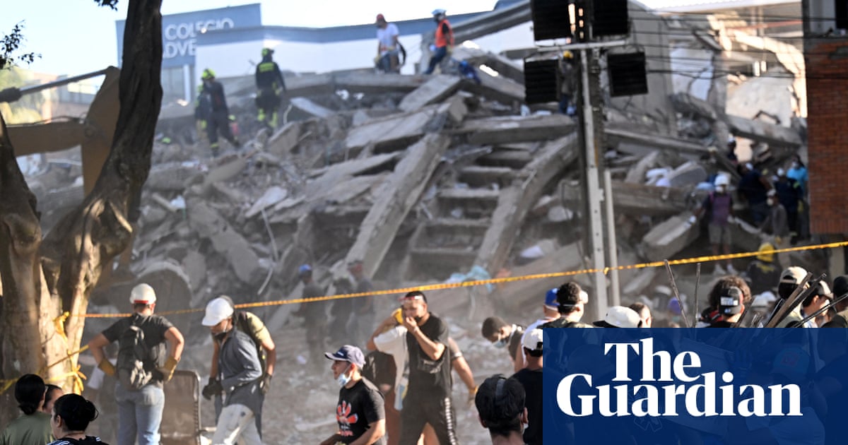 Photo: theguardian.com Colombia Earthquake: Deadly 7.4 Magnitude Tremor Triggers Desperate Search for Survivors