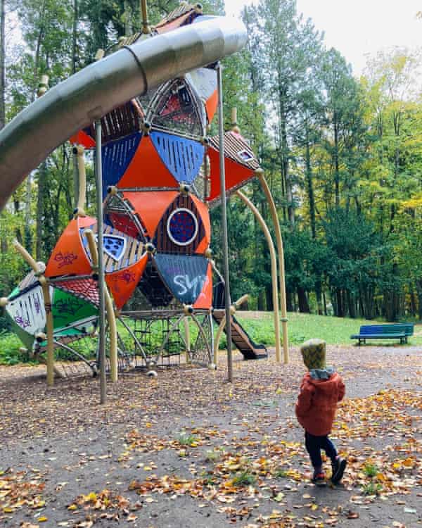 Tour d'escalade Triitopia à Ludwig Lesser Park dans le quartier Frohnau de Berlin