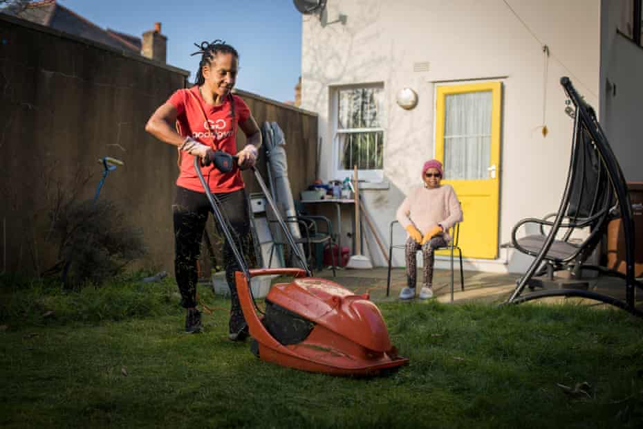 Jacquline Francis, helping Elaine, 68 in Peckham with her garden