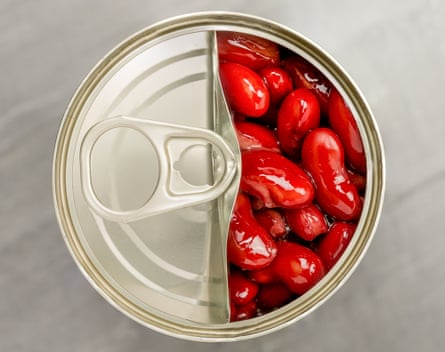 A tin of red kidney beans